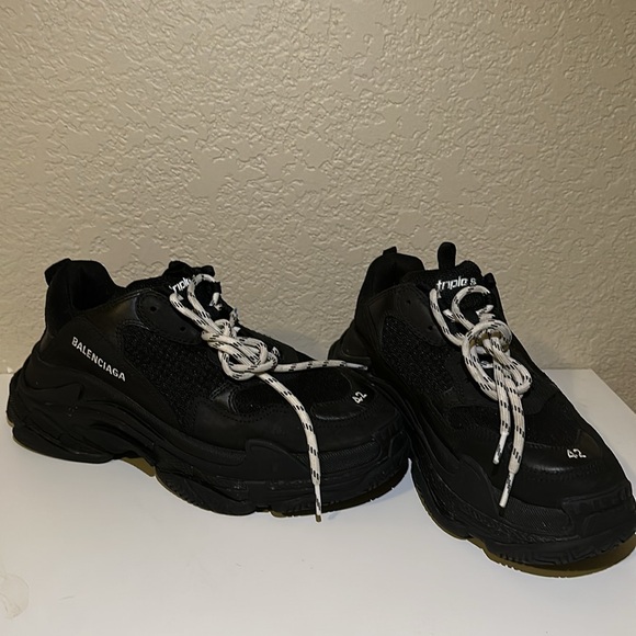 Balenciaga Triple S Sneakers - Picture 4 of 9